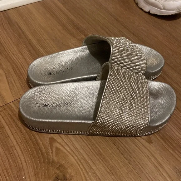 Sparkly Slides - Picture 2 of 3